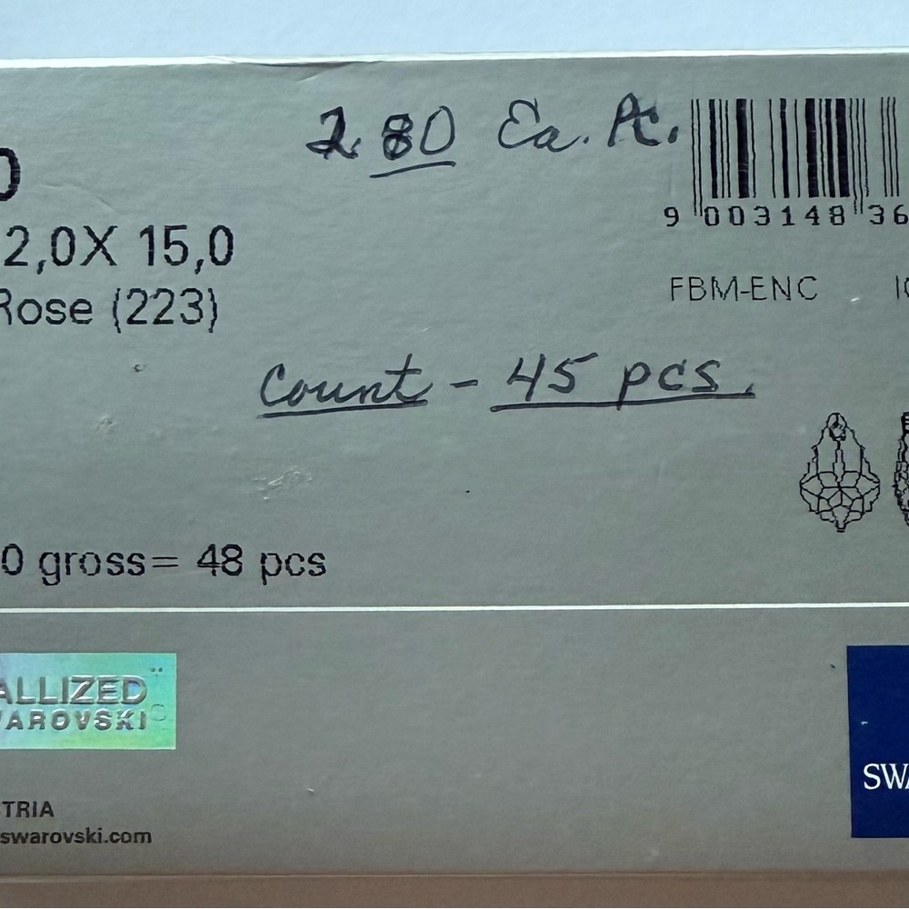 Swarovski light rose crystals - Picture 5 of 7